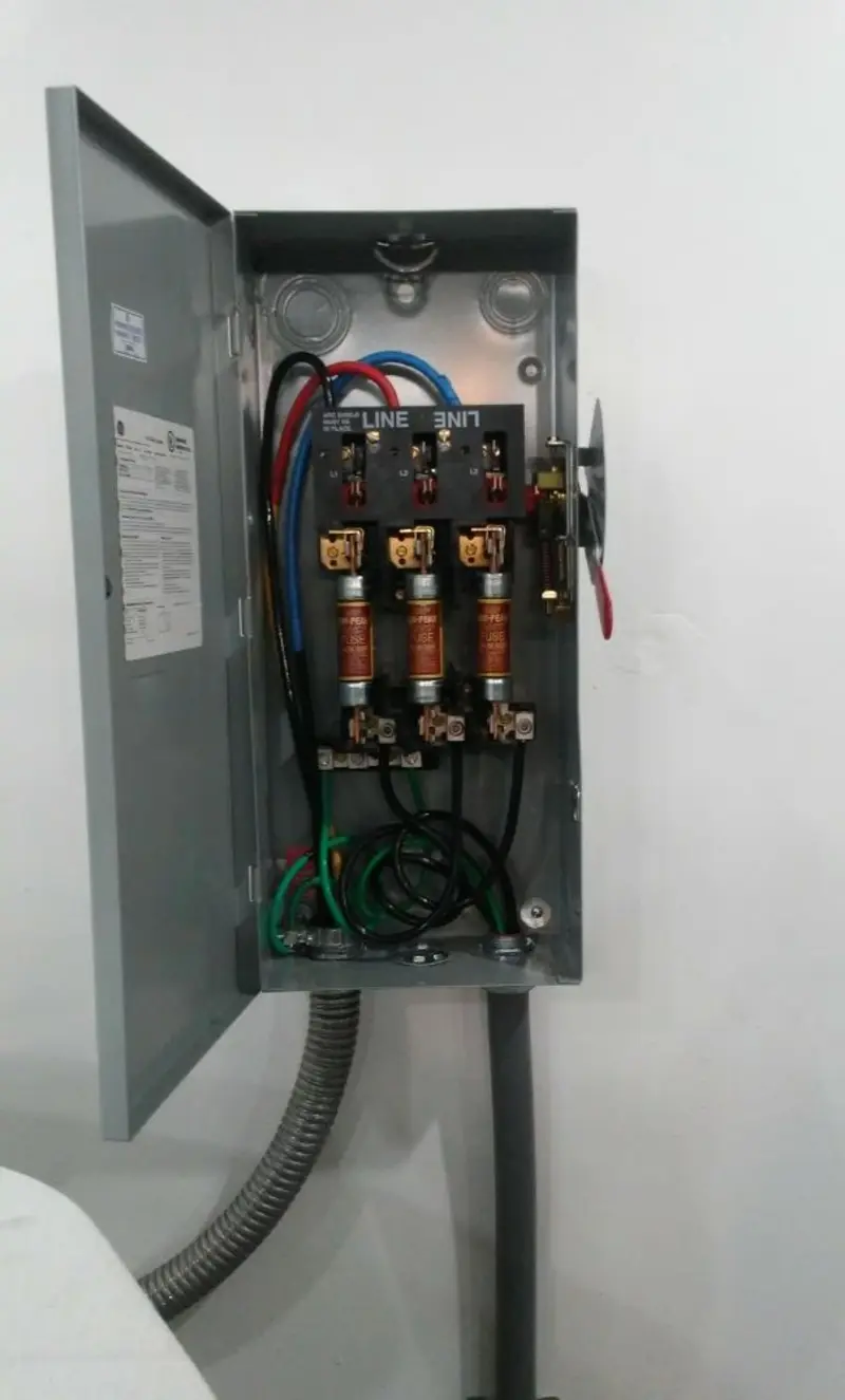 Three-phase disconnect switch installed for Electrical Wiring & Rewiring in Palos Heights
